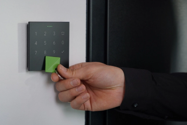 Przycisk Loxone NFC Touch